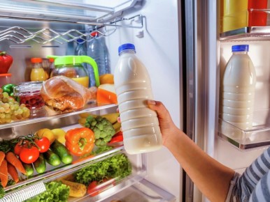 Советы Роспотребнадзора по хранению продуктов в дверце холодильника