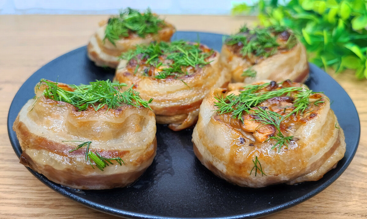 Секрет праздничного стола: фаршированные шампиньоны с курицей