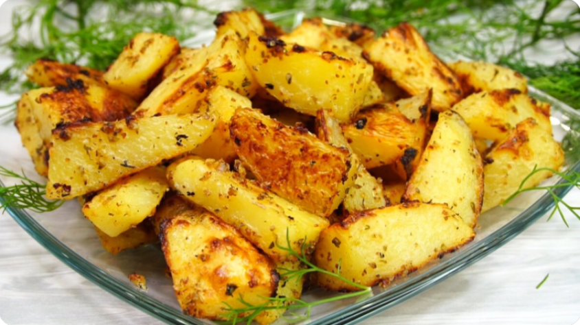 Золотистый картофель в духовке: просто и вкусно
