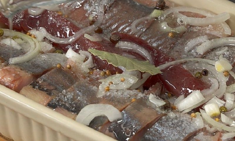 Секреты приготовления малосольной селедки, которые покорят вашу семью