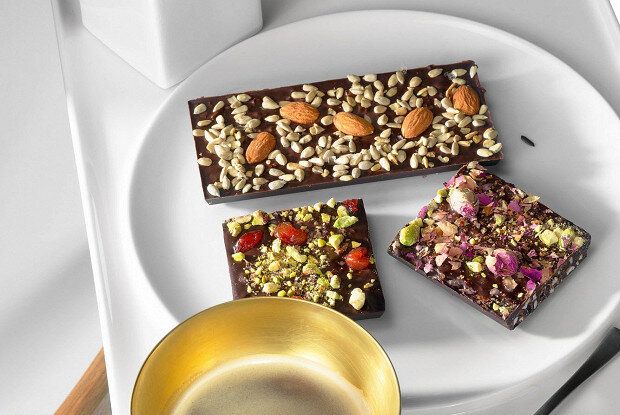 Шоколадные плитки с кешью и розовым перцем: удивительное сочетание вкусов