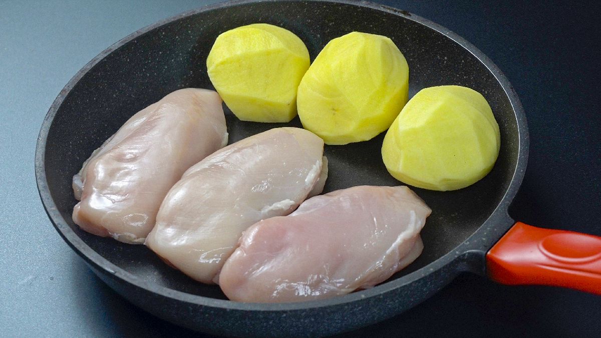Как легко сделать сытный ужин из курицы и картофеля