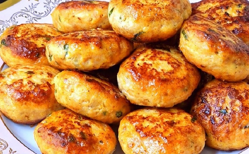 Картофельные зразы с мясом: вкусный способ собрать семью за столом