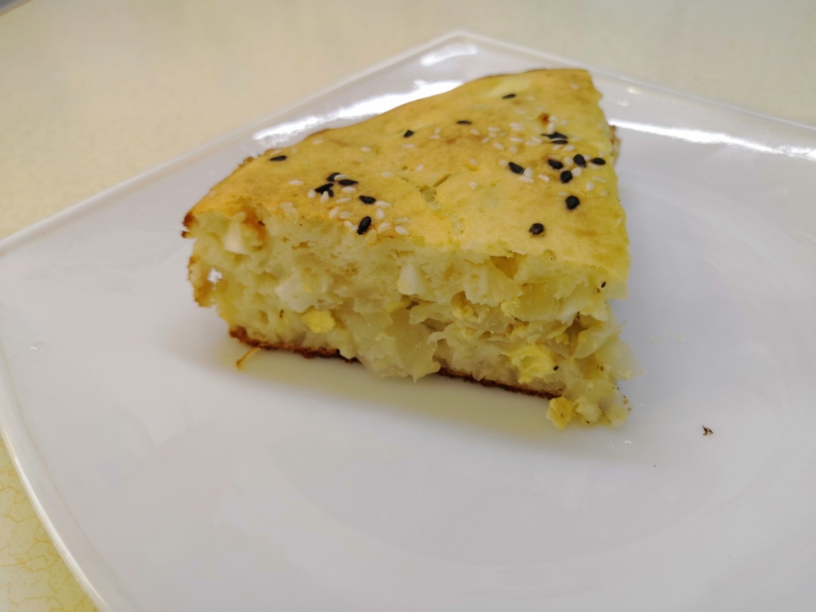 Капустный пирог без замеса: простой рецепт для всей семьи