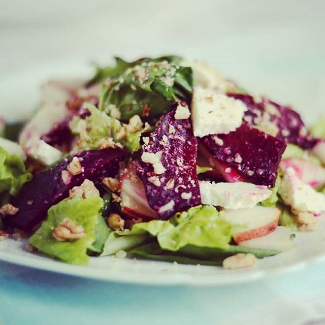 Вкусный и полезный салат с грушей для перекуса