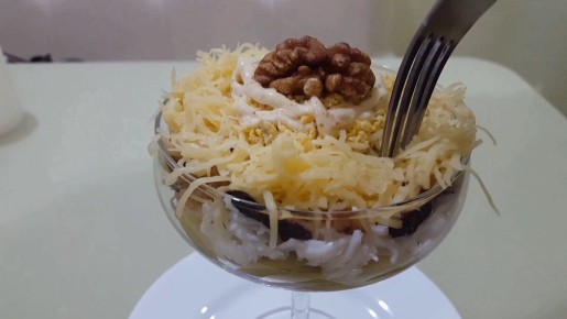 Элегантный салат-коктейль "Принцесса" для праздничного стола