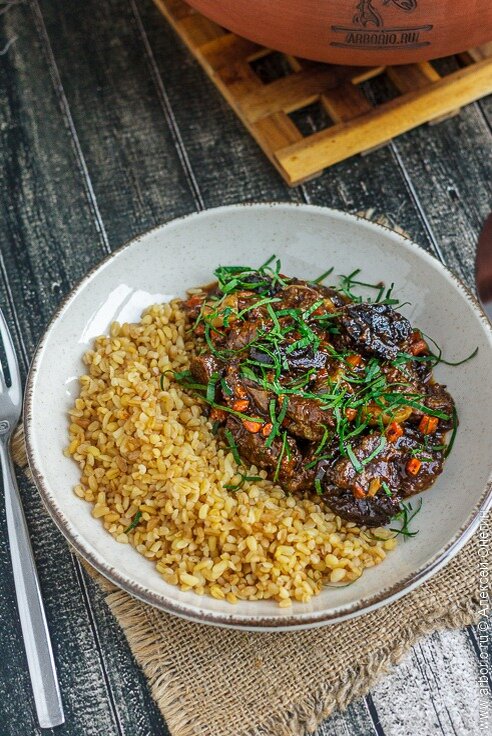 Тушёная говядина с черносливом: идеально для праздника