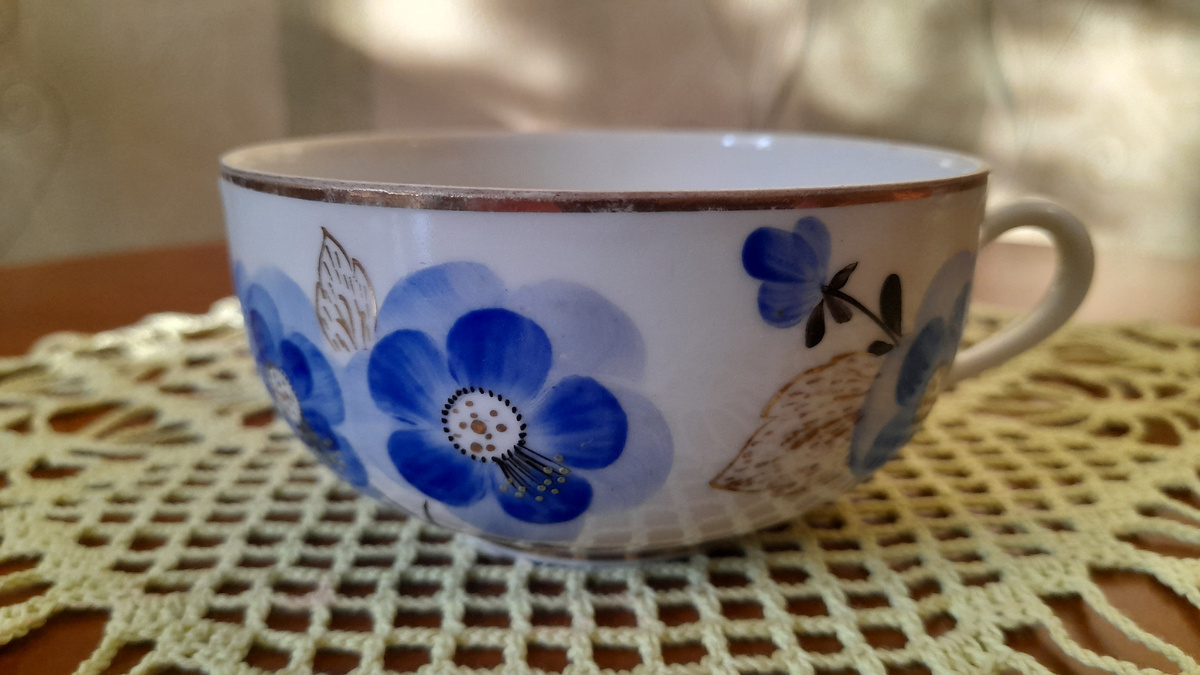 Очарование старинного сервиза: Синие махровые цветы от Беспаловой-Михалёвой