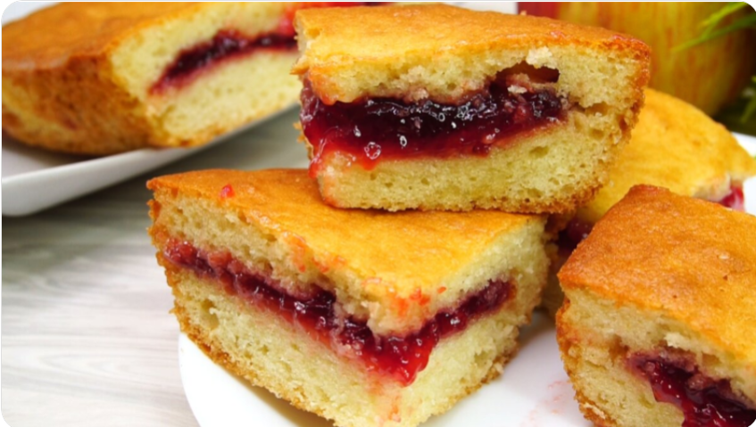 Пирог с вареньем: быстрое лакомство, которое покорит всех