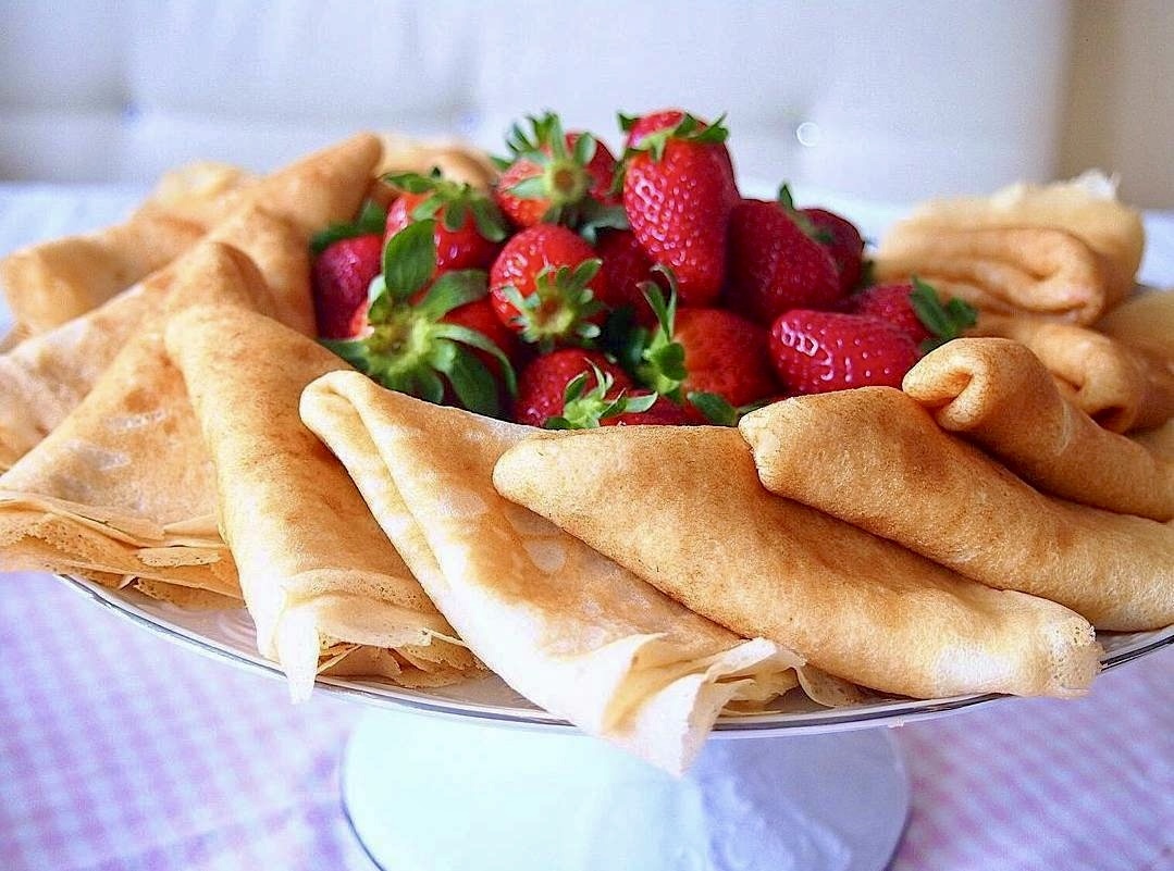 Как приготовить легкие и нежные блины на завтрак