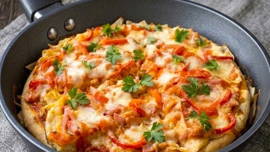 Ленивая пицца на сковороде: быстрый и вкусный рецепт из лаваша