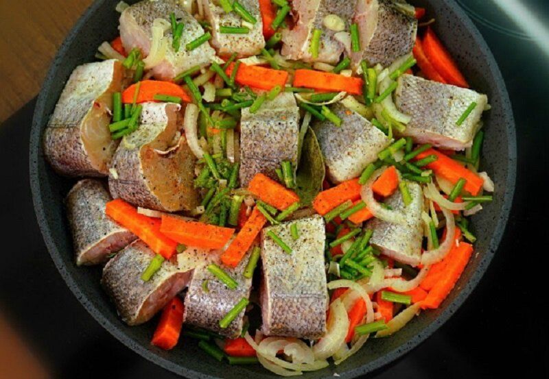 Вкусный ужин из минтая всего за полчаса: быстро и аппетитно